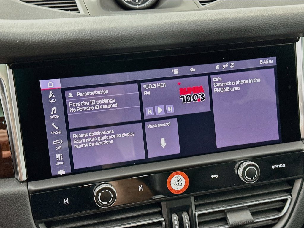 Certified 2024 Porsche Macan AWD/4WD image 15