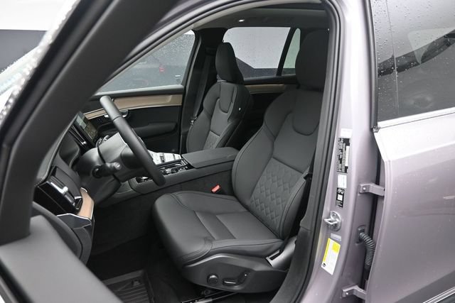 Used 2026 Volvo XC90 B6 Plus w/ Protection Package AWD/4WD image 16