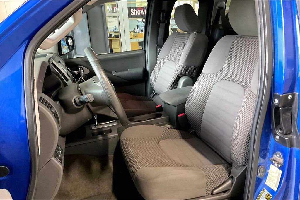 Used 2013 Nissan Frontier SV w/ SV Value Truck Pkg image 3