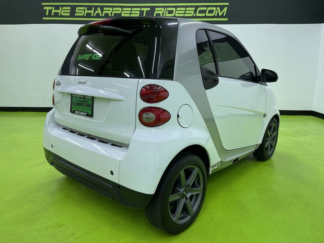 Used 2013 smart fortwo pure image 10