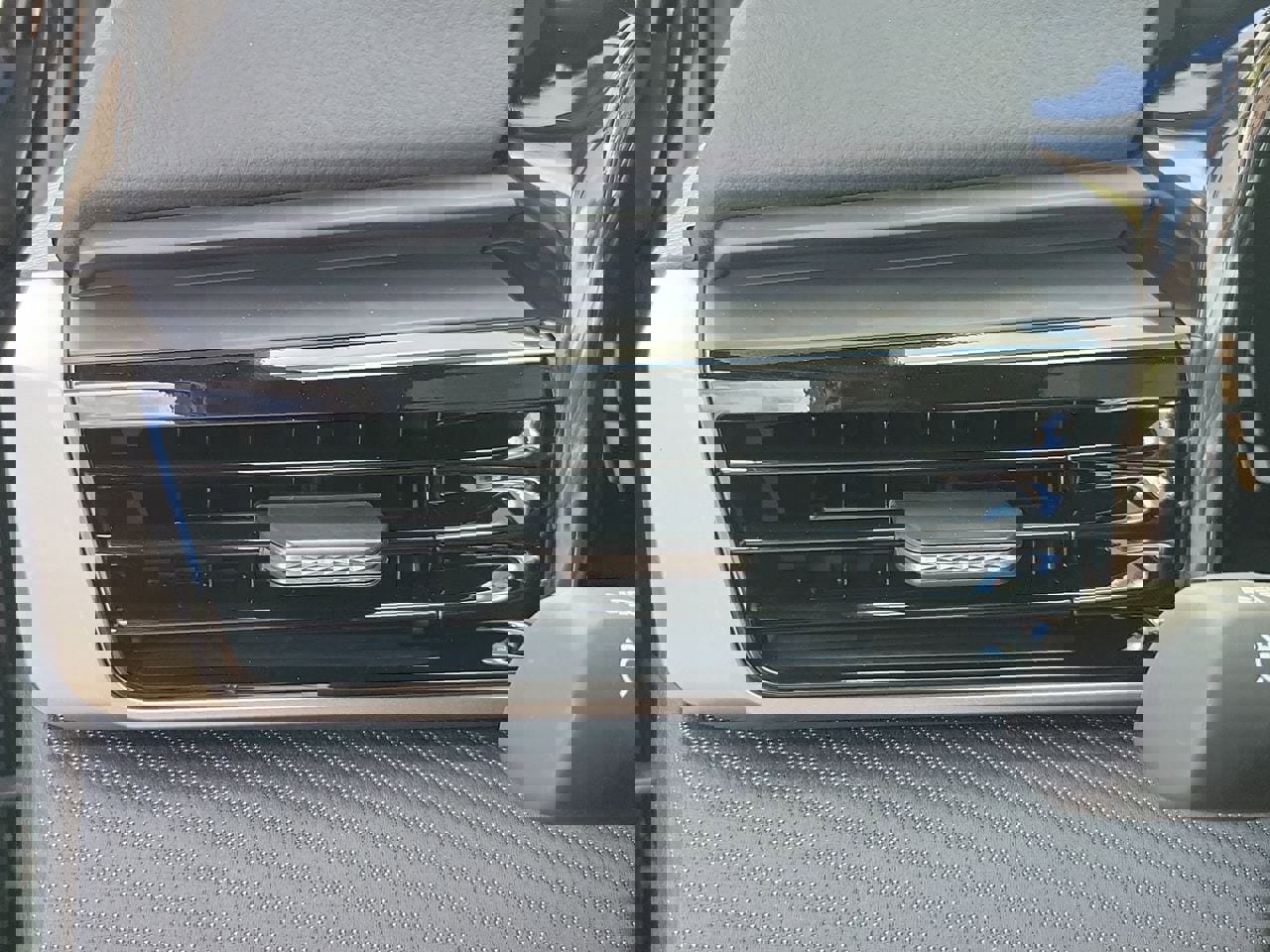 Used 2026 Toyota Camry SE image 33