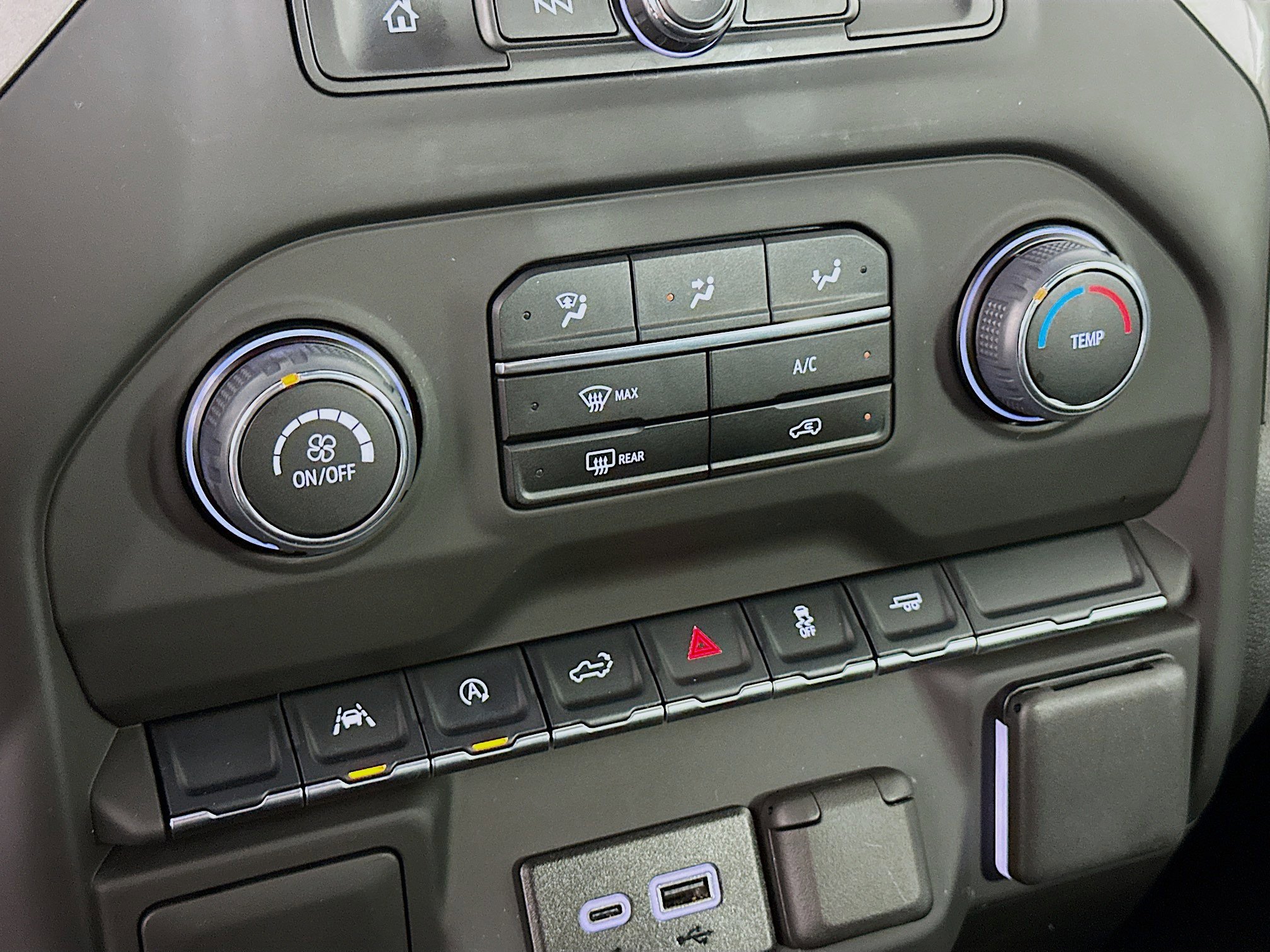 Used 2025 Chevrolet Silverado 1500 Custom image 23