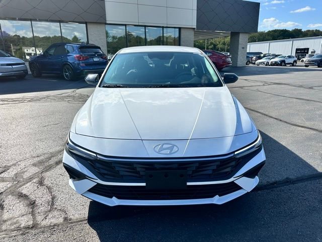 New 2025 Hyundai Elantra Sport image 2