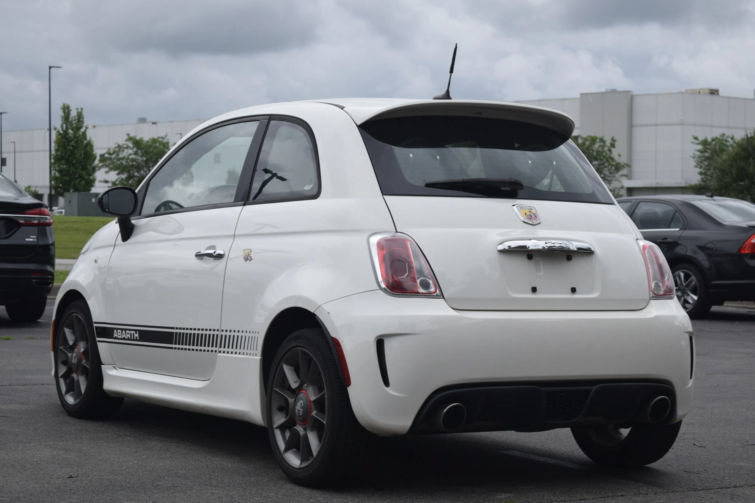 Used 2012 FIAT 500 Abarth w/ Safety & Convenience Pkg FWD image 2