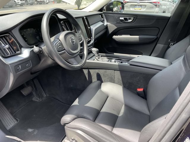 Used 2019 Volvo XC60 T6 Momentum w/ Multimedia Package AWD/4WD image 13