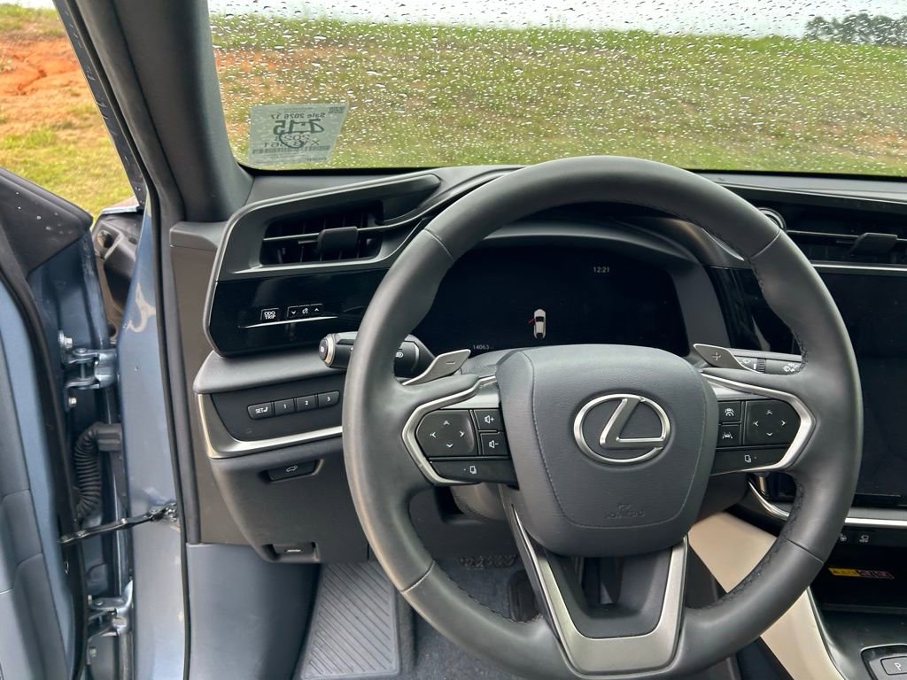 Used 2023 Lexus RZ 450e Premium w/ Technology Package AWD/4WD image 12