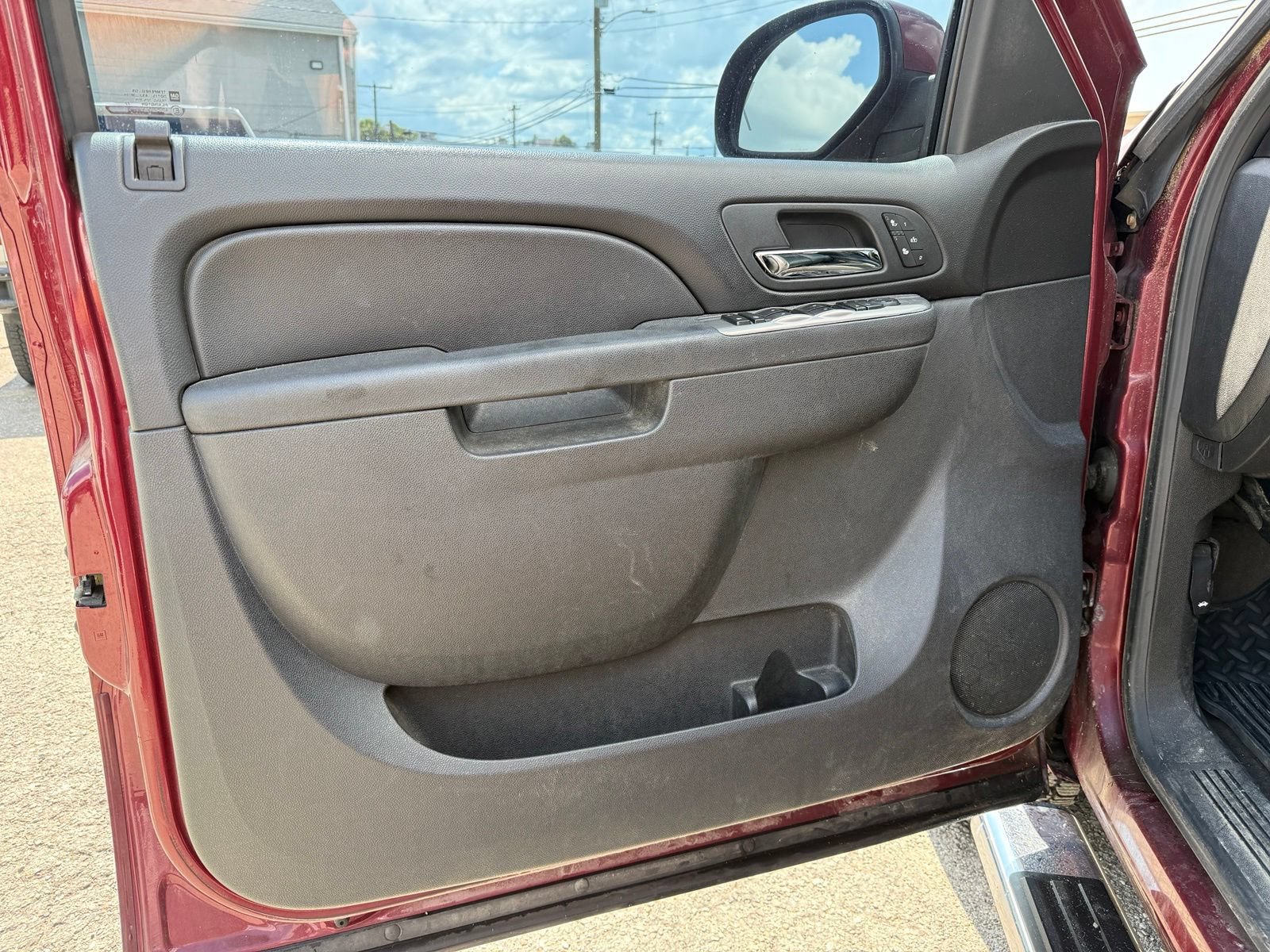 Used 2013 Chevrolet Silverado 1500 LTZ w/ LTZ Plus Package AWD/4WD image 16