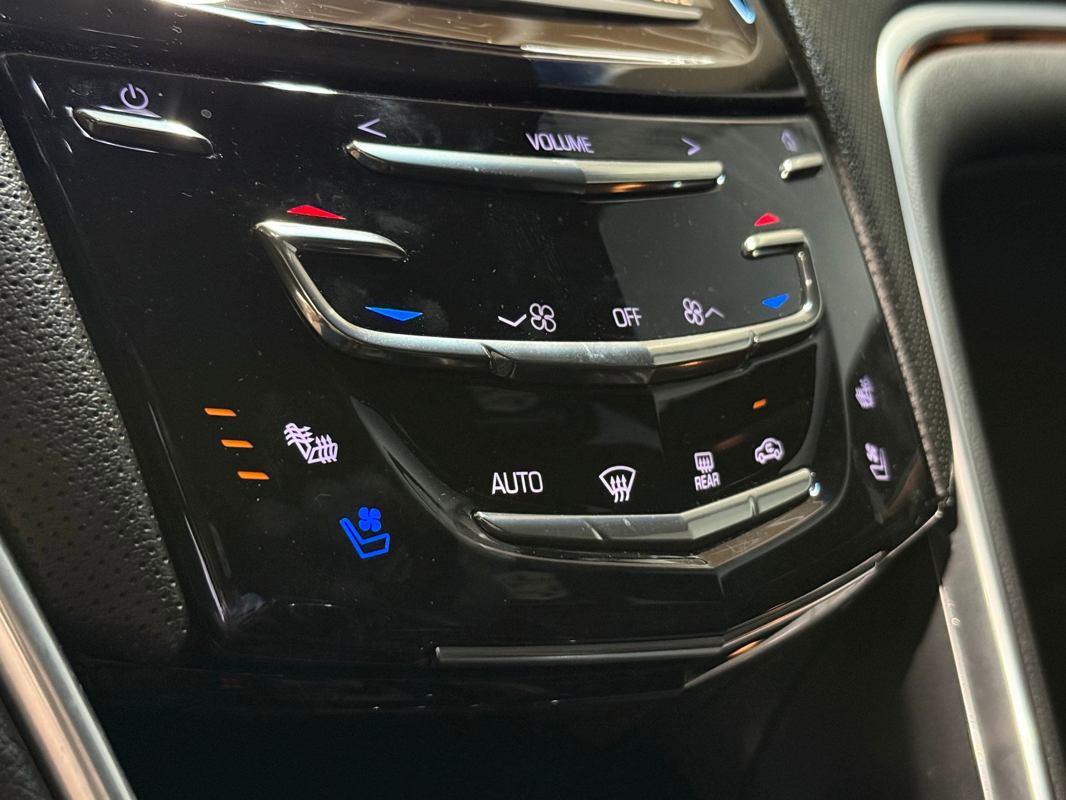 Used 2018 Cadillac XTS Luxury image 26