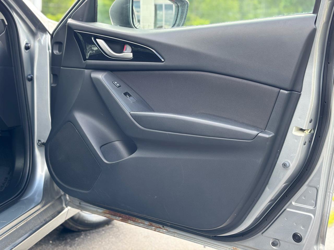 Used 2014 MAZDA MAZDA3 i Touring FWD image 36