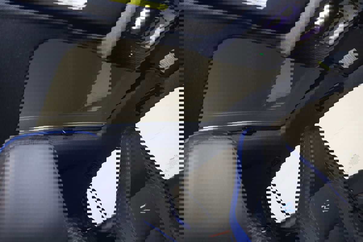 Used 2024 Volkswagen Golf R image 11