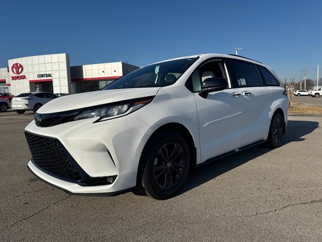 New 2026 Toyota Sienna XSE image 2