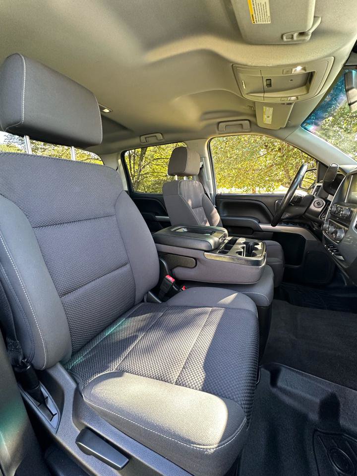 Used 2018 Chevrolet Silverado 1500 LT w/ All Star Edition AWD/4WD image 32
