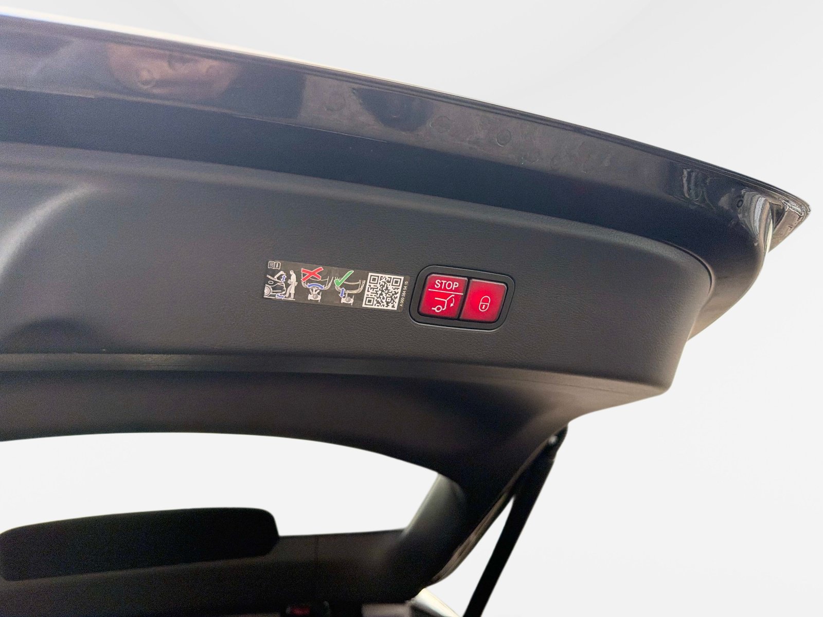 Certified 2026 Mercedes-Benz GLC 300 4MATIC image 12