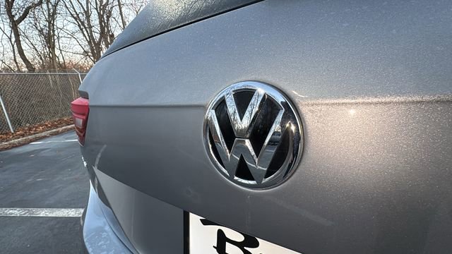 Used 2021 Volkswagen Tiguan SE R-Line image 35