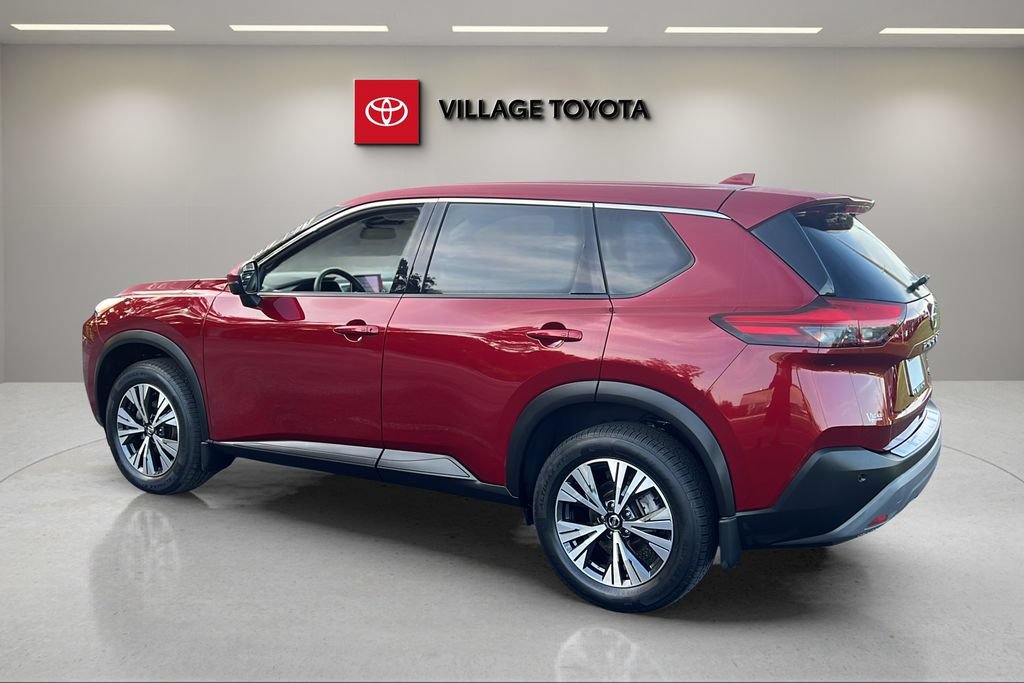 Used 2021 Nissan Rogue SV FWD image 3