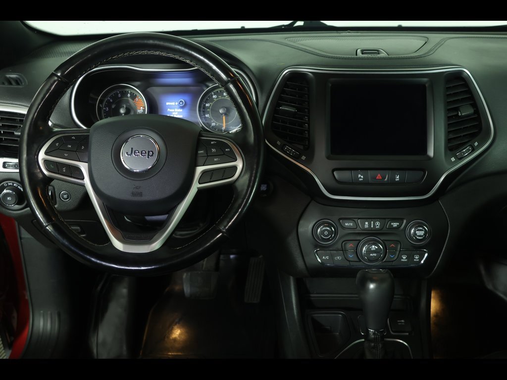 Used 2021 Jeep Cherokee Latitude Lux 80th Anniv w/ Quick Order Package 26U 80TH image 14