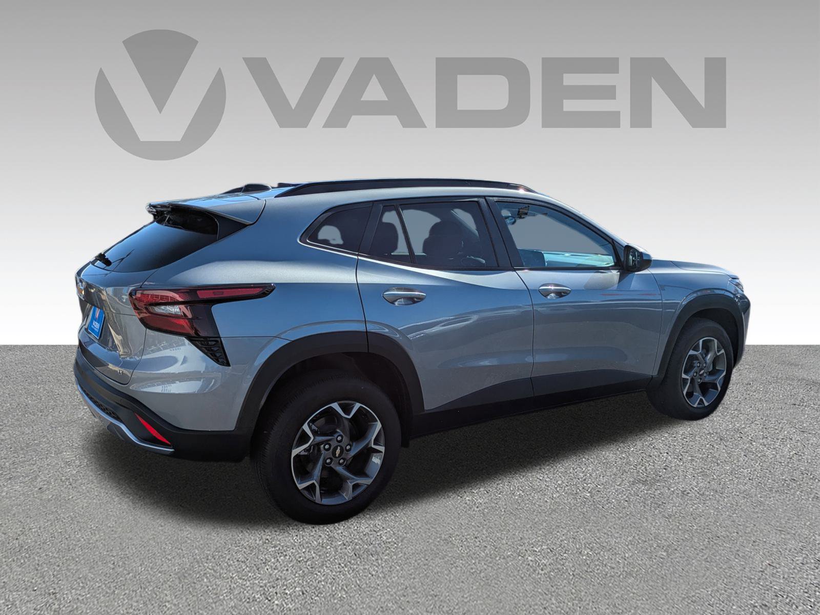 New 2025 Chevrolet Trax LT w/ Driver Confidence Package FWD image 26