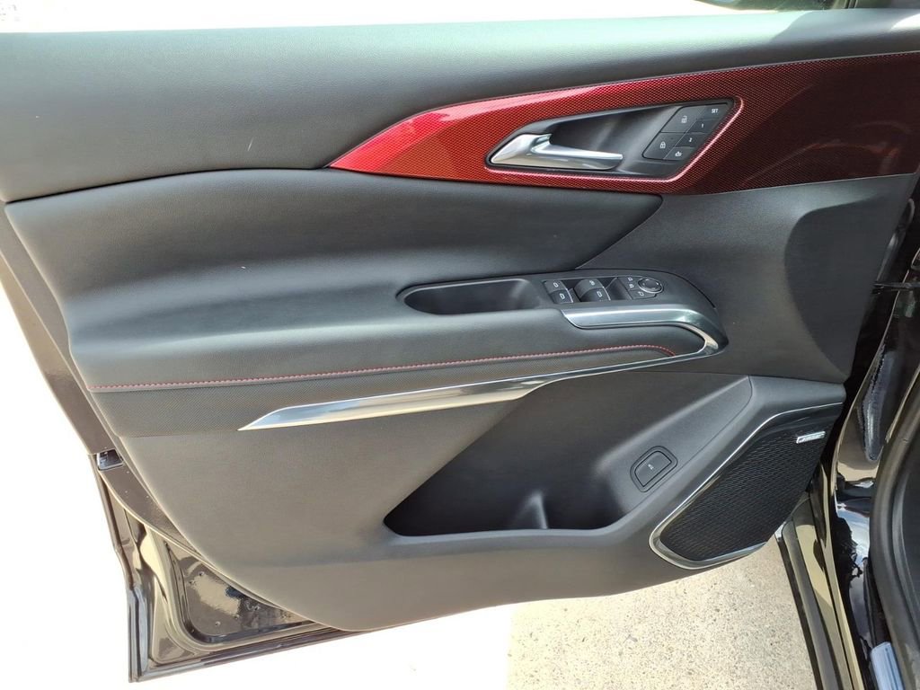 Certified 2024 Chevrolet Traverse RS image 16