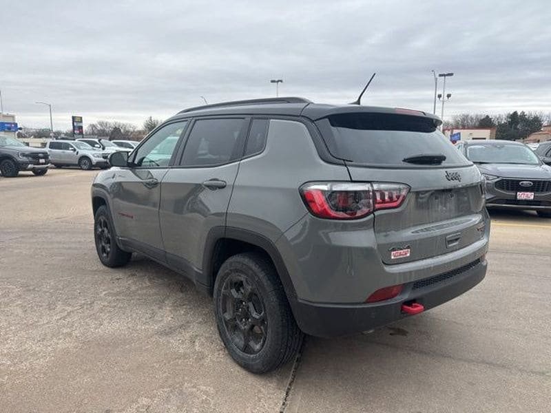 Used 2023 Jeep Compass Trailhawk AWD/4WD image 4