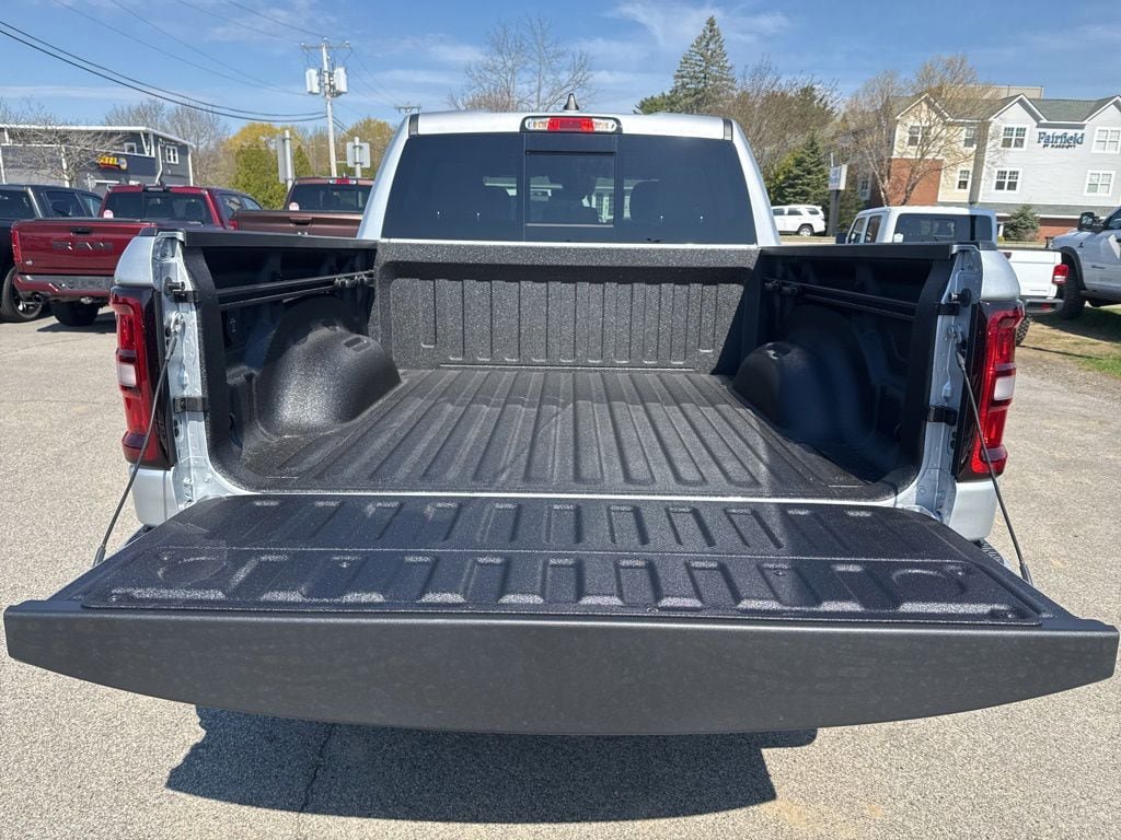 New 2026 RAM 1500 4x4 Crew Cab image 26