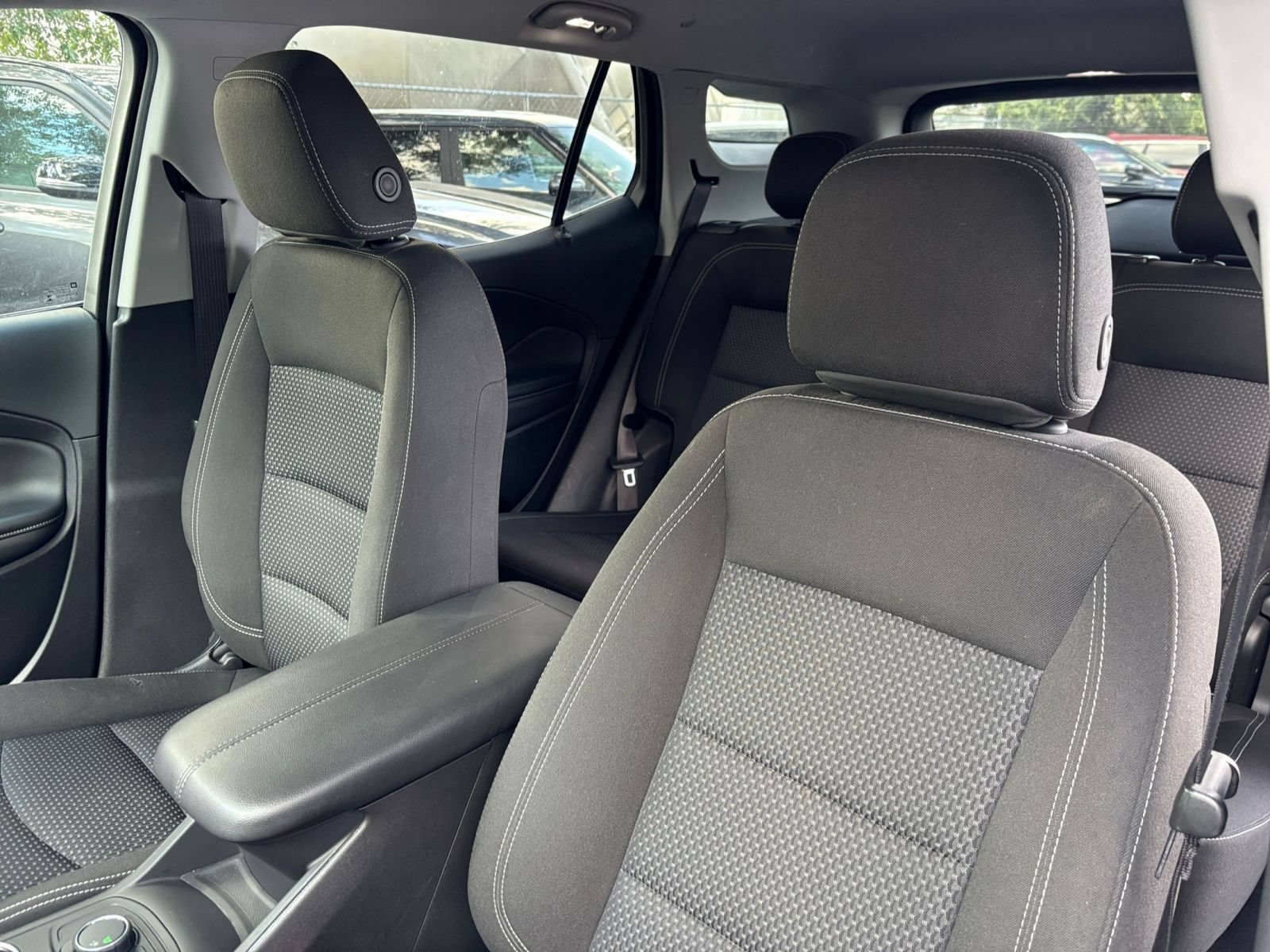 Used 2024 GMC Terrain SLE FWD image 34