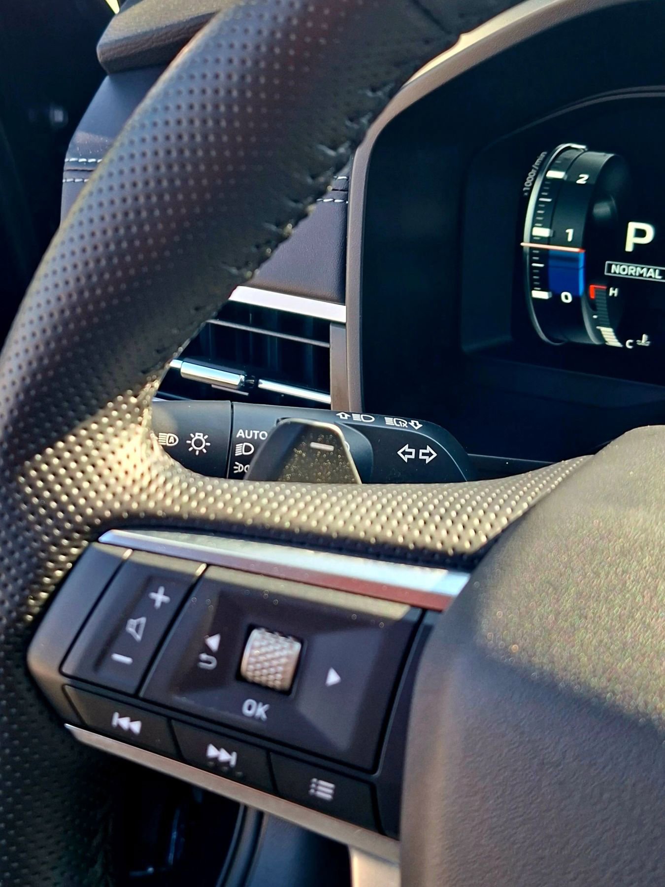 Used 2024 Mitsubishi Outlander Ralliart AWD/4WD image 25