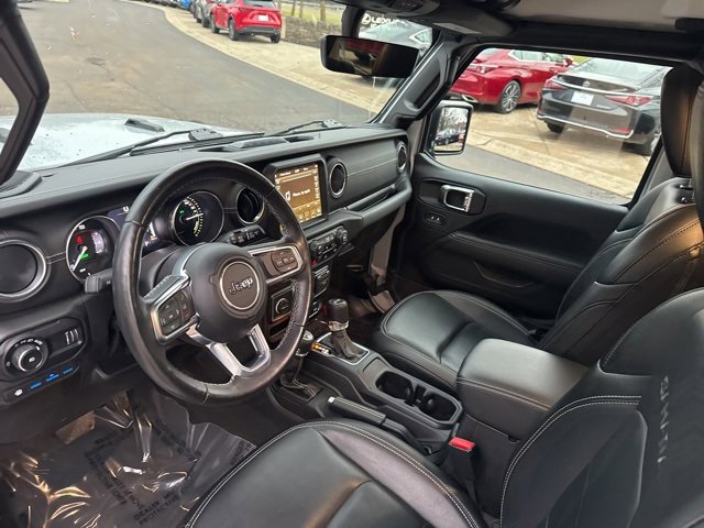 Used 2023 Jeep Wrangler Unlimited Sahara w/ Cold Weather Group image 15