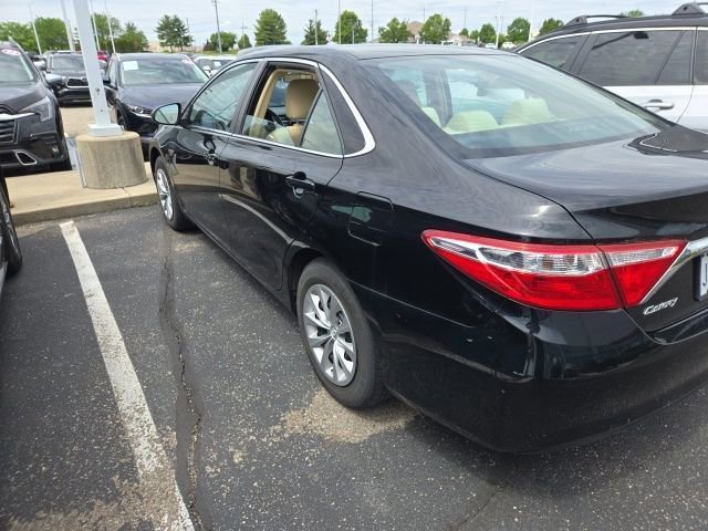 Used 2015 Toyota Camry LE FWD image 15
