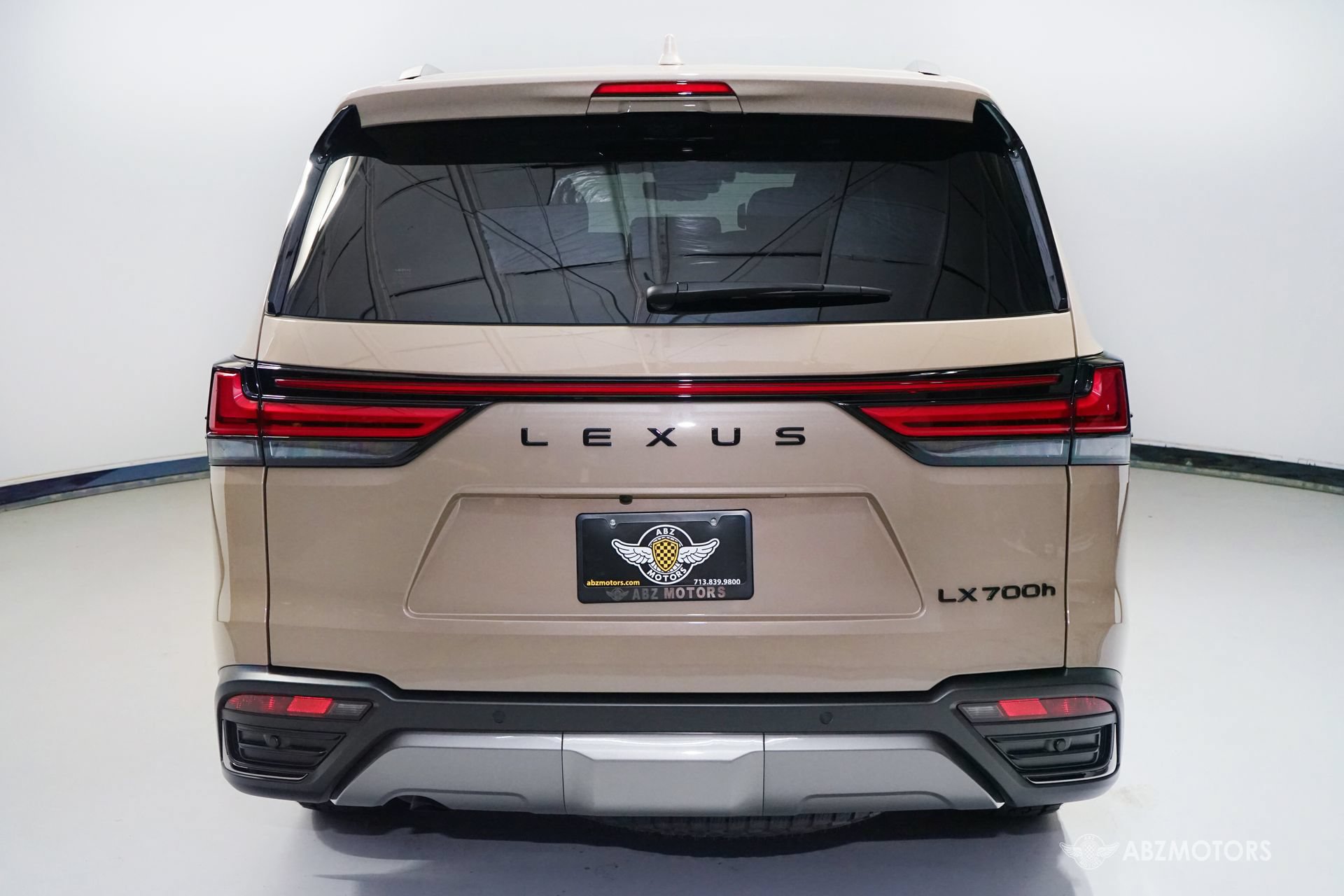 Used 2026 Lexus LX 700h Overtrail AWD/4WD image 7