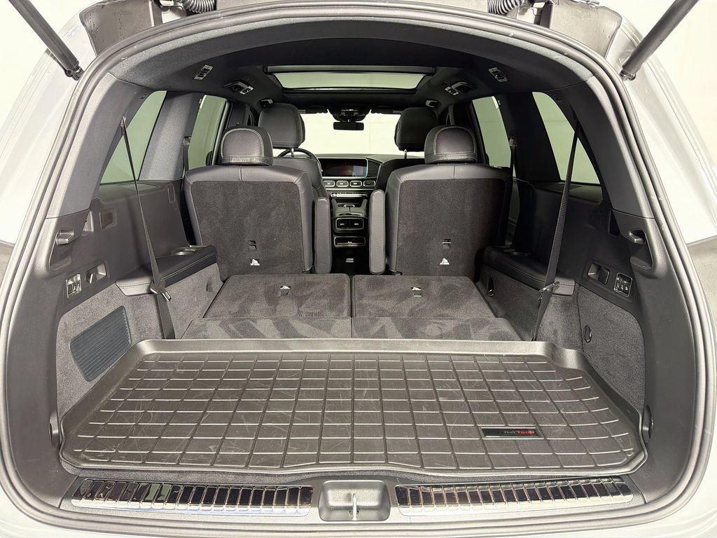 Used 2025 Mercedes-Benz GLS 580 4MATIC image 28
