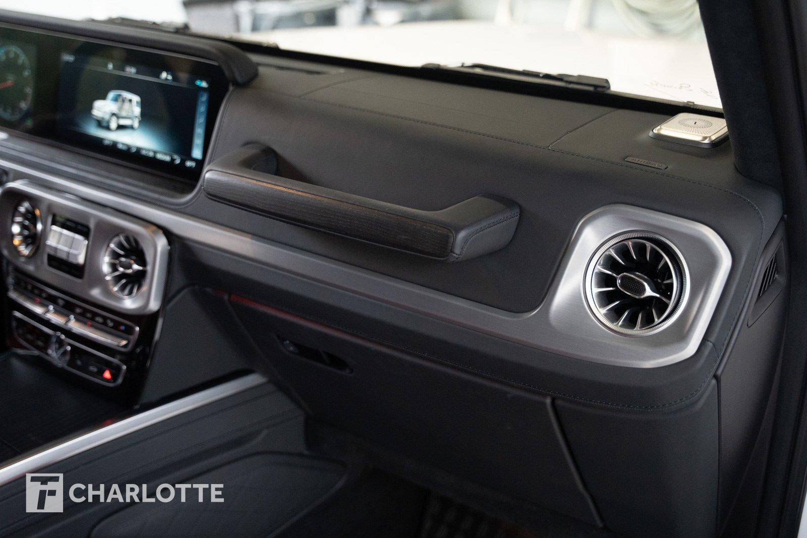 Used 2023 Mercedes-Benz G 550 image 30
