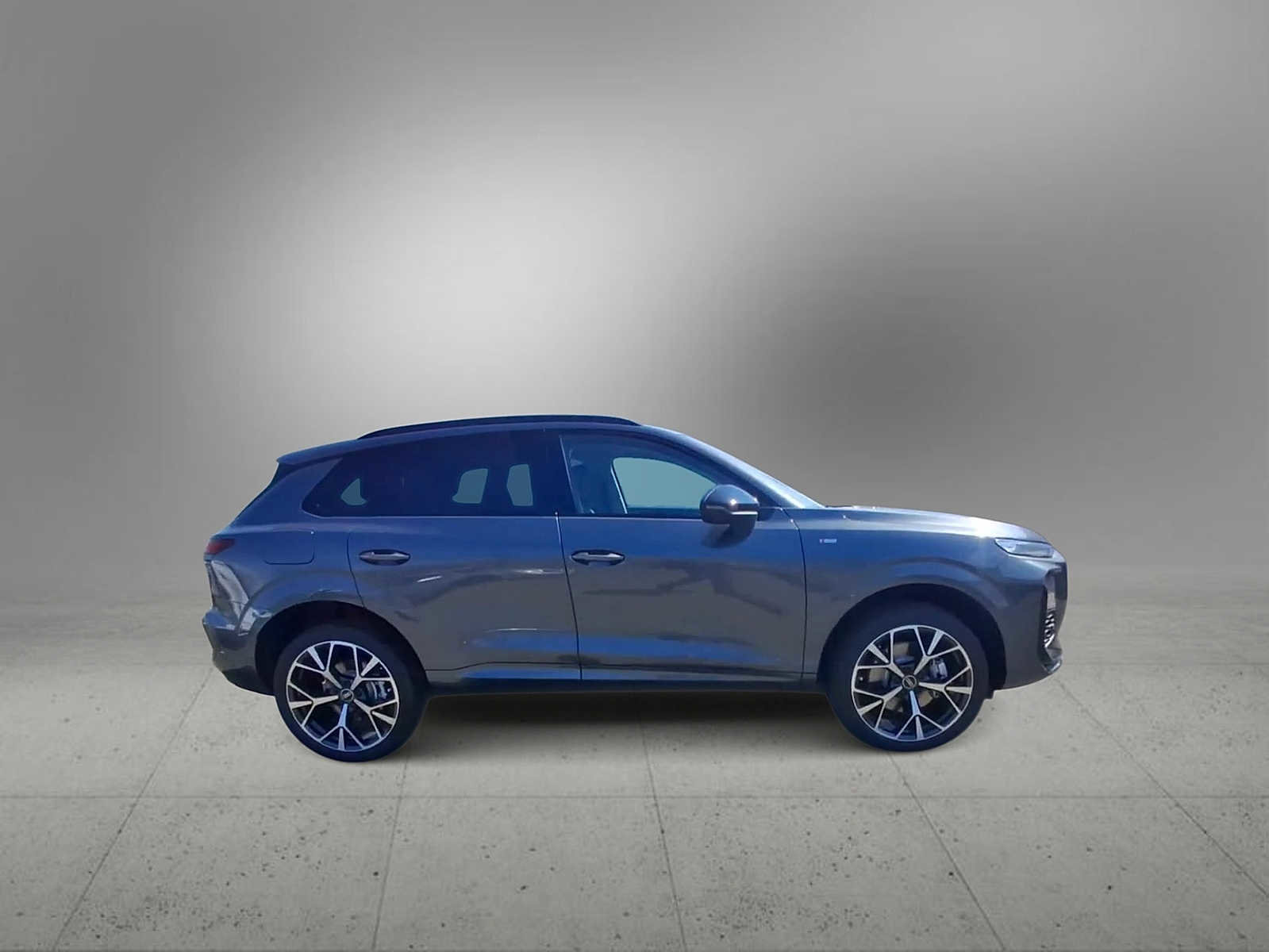 New 2026 Audi Q3 quattro 2.0T AWD/4WD image 9