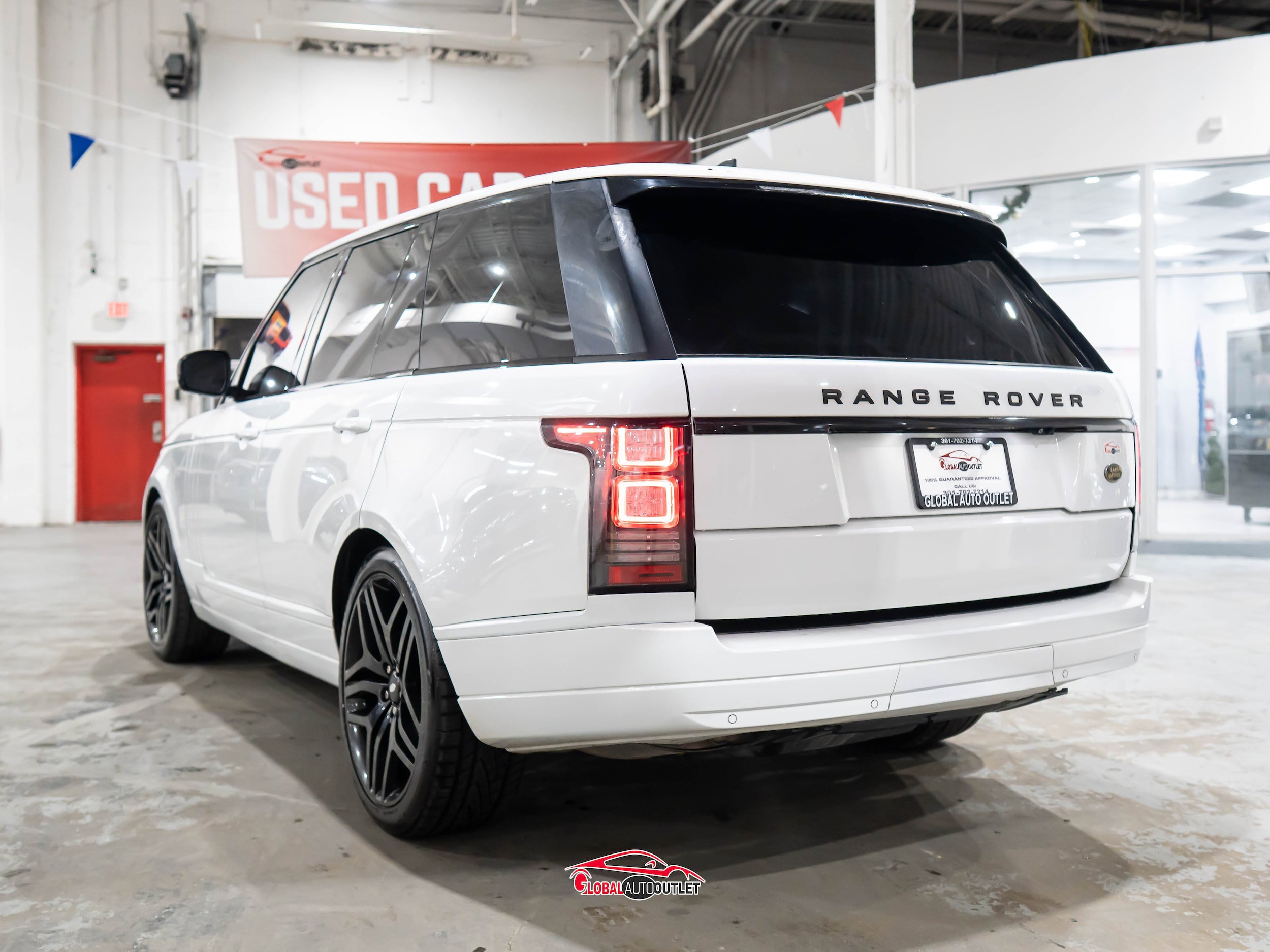 Used 2017 Land Rover Range Rover HSE AWD/4WD image 5