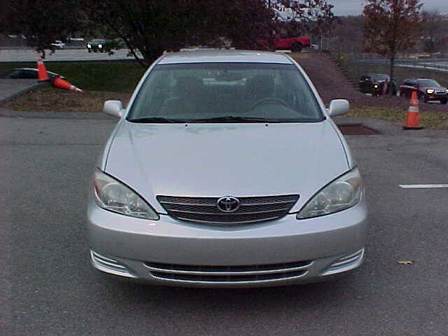 Used 2002 Toyota Camry LE FWD image 3