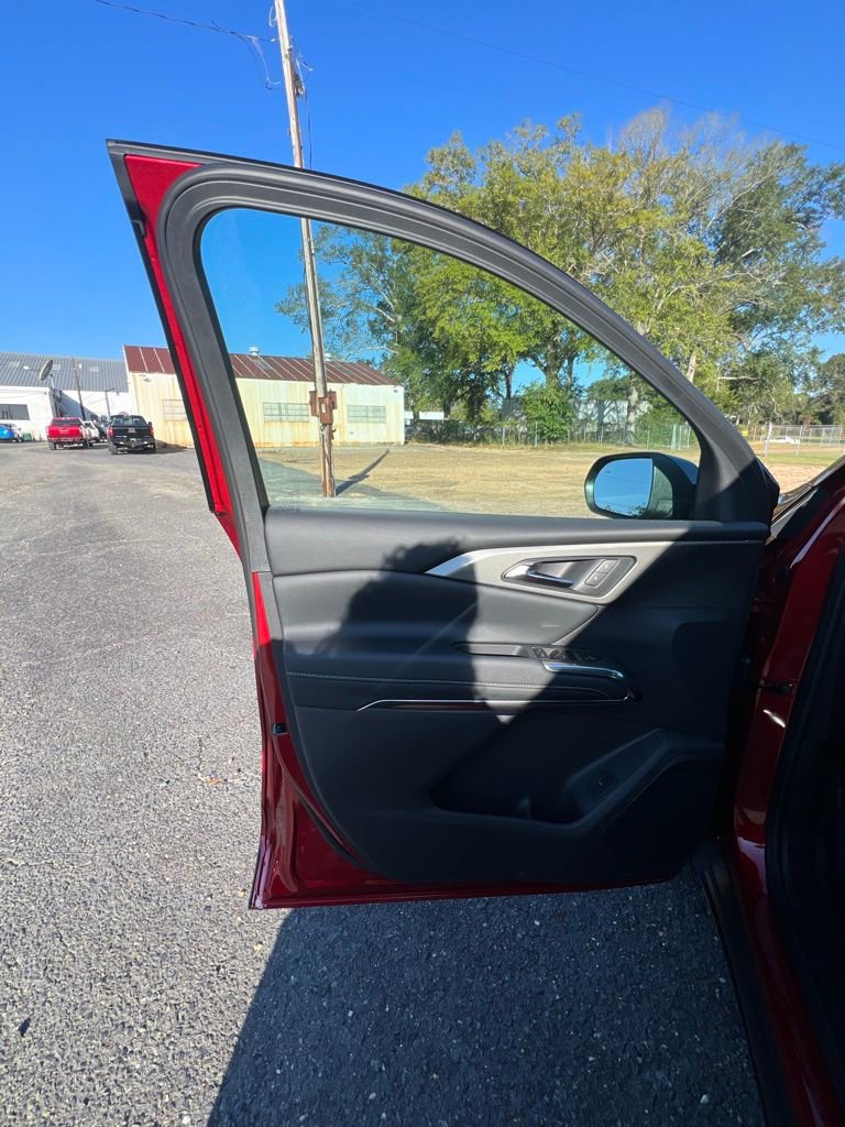 New 2026 Chevrolet Traverse LT image 10