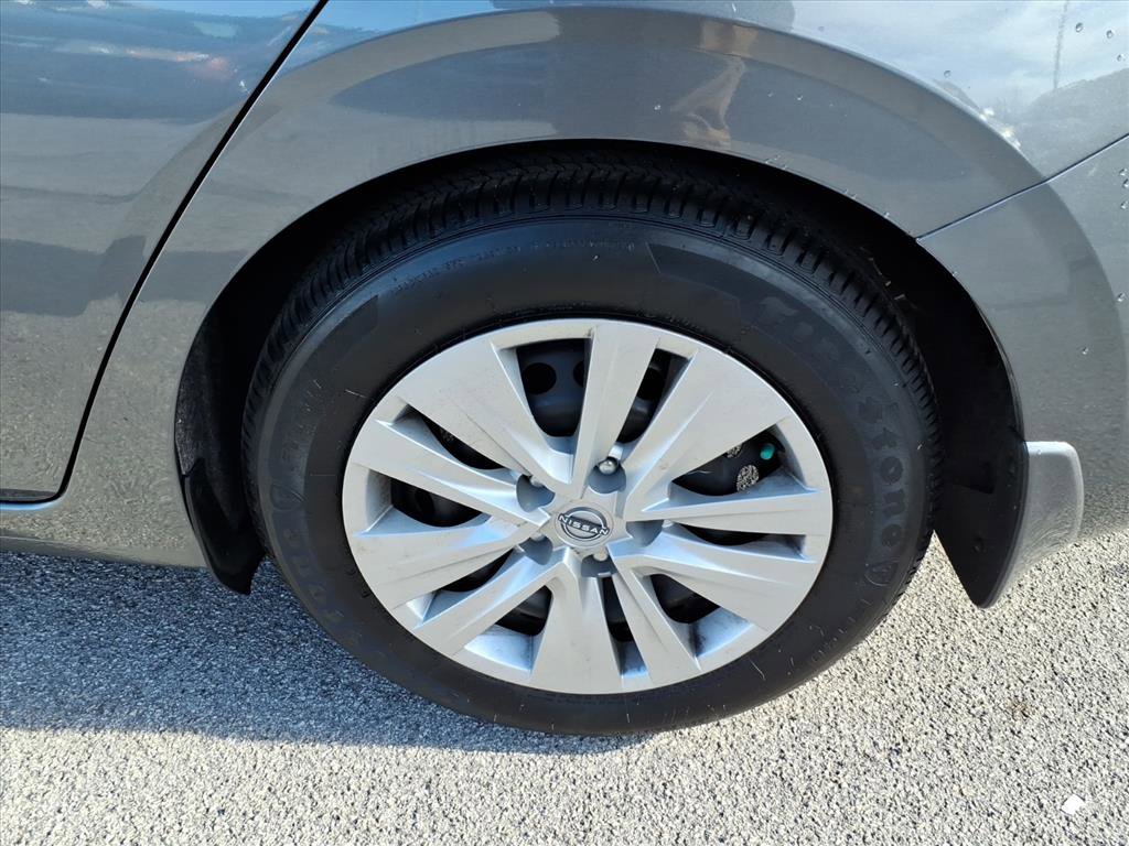 Certified 2025 Nissan Sentra S image 4