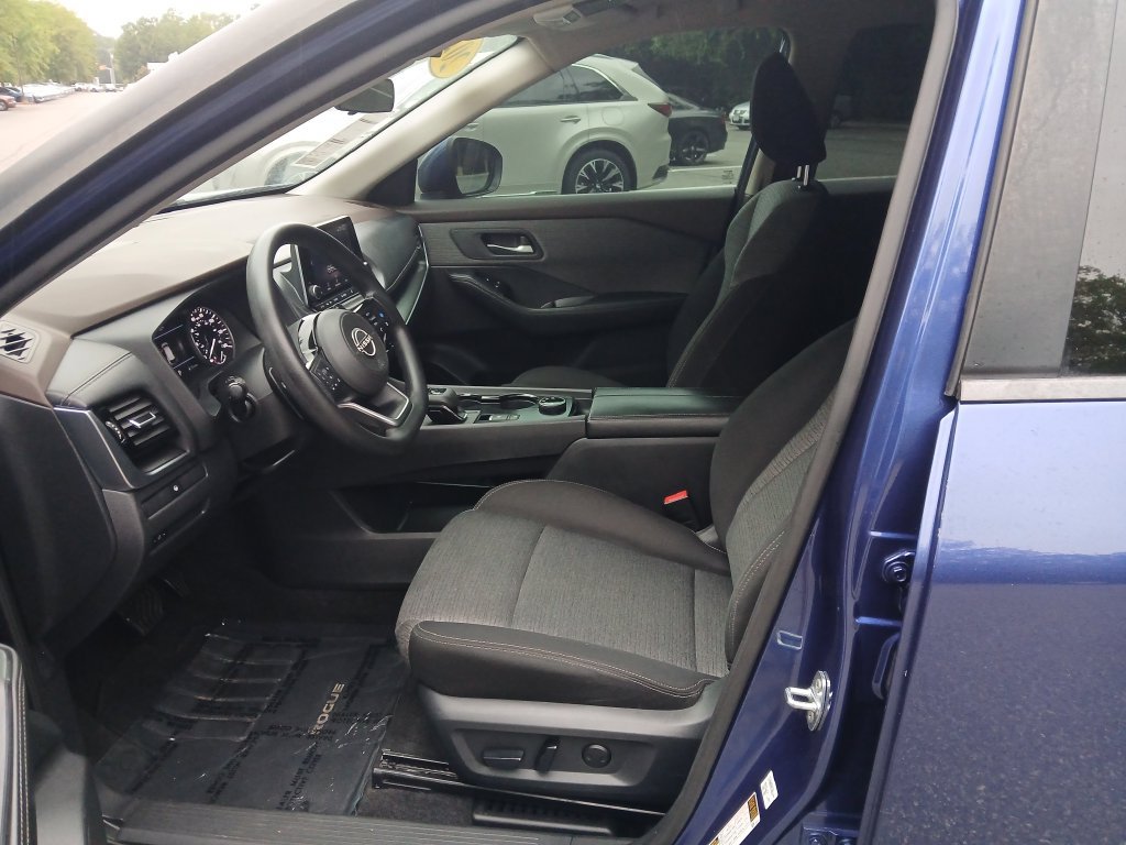 Used 2022 Nissan Rogue SV AWD/4WD image 10