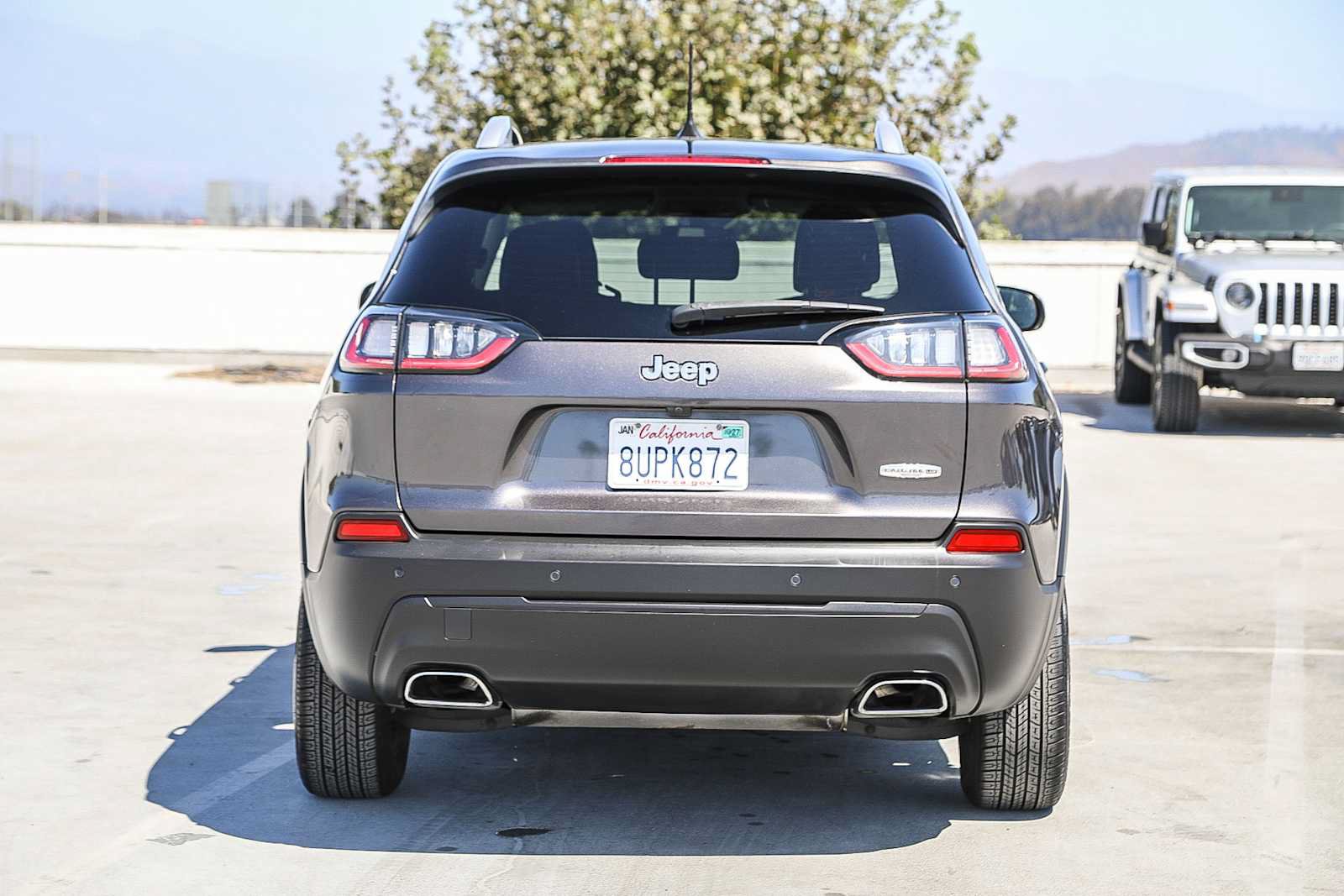 Used 2021 Jeep Cherokee Latitude Lux FWD image 6