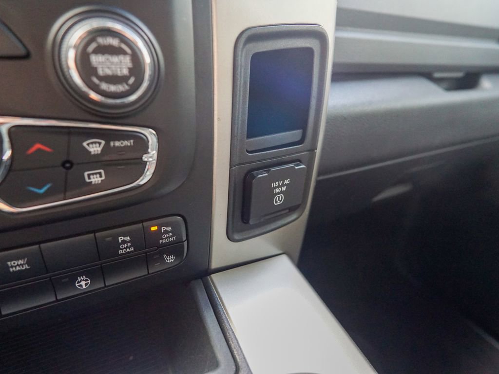 Used 2018 RAM 1500 Big Horn image 25