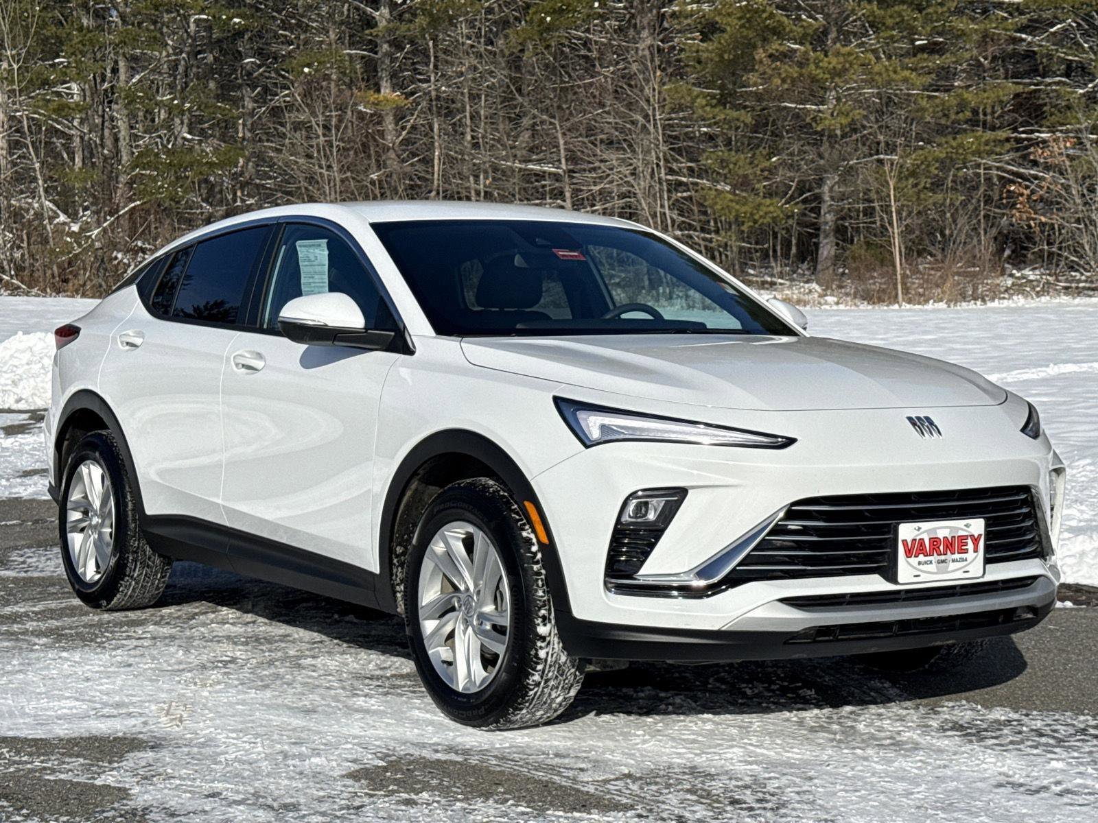 Used 2024 Buick Envista Preferred w/ Advanced Safety Package image 4