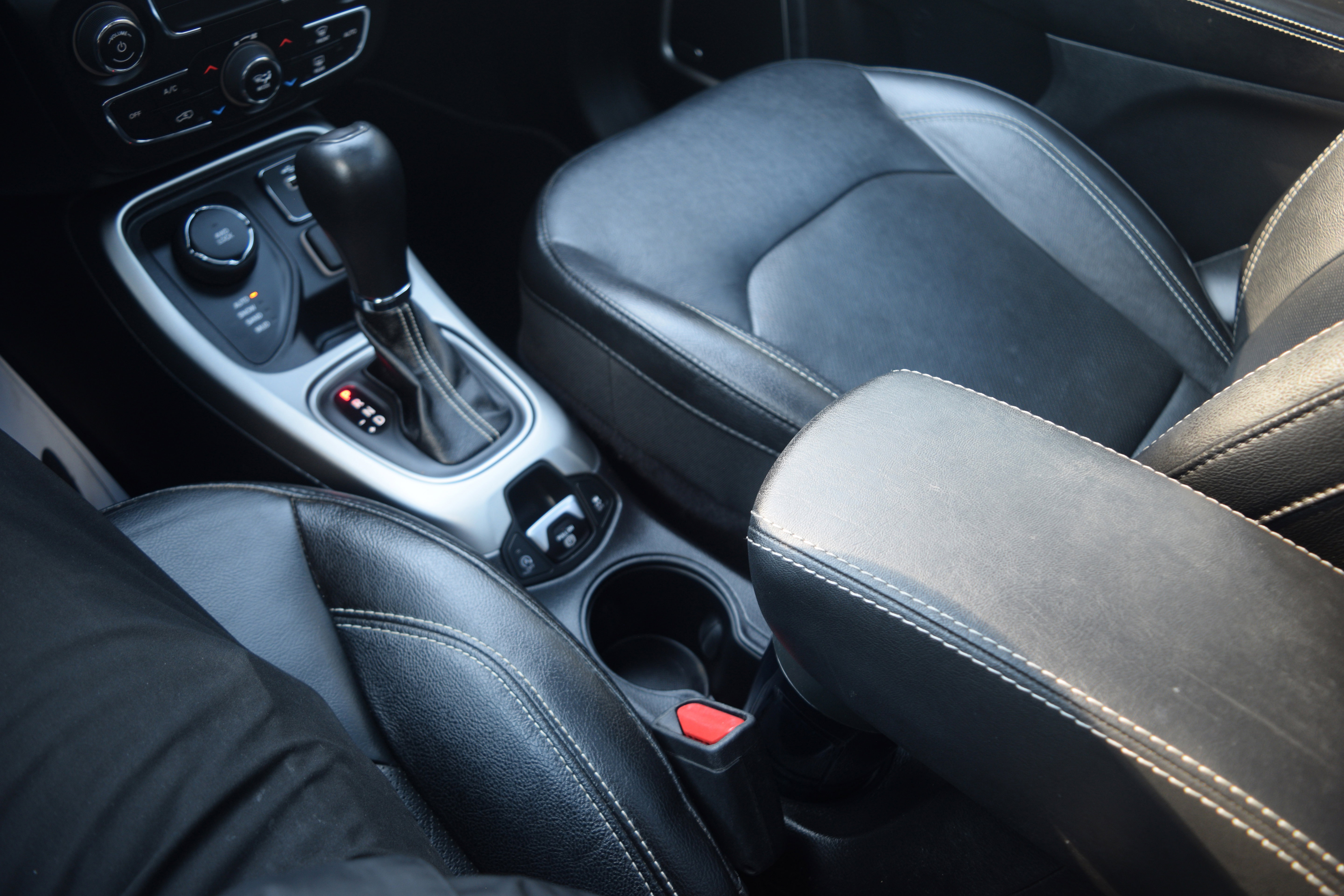 Used 2021 Jeep Compass Latitude w/ Sun and Sound Group image 14