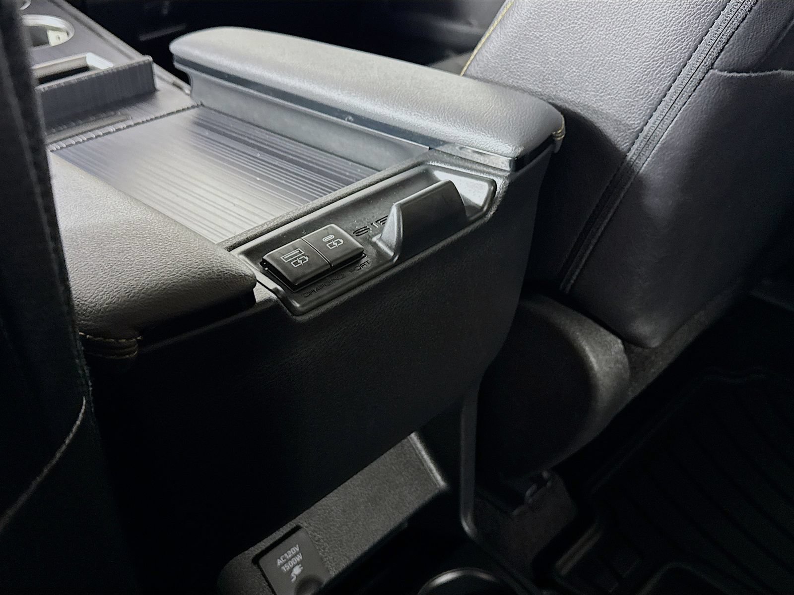 Certified 2022 Toyota Sienna XLE Woodland Edition AWD/4WD image 25