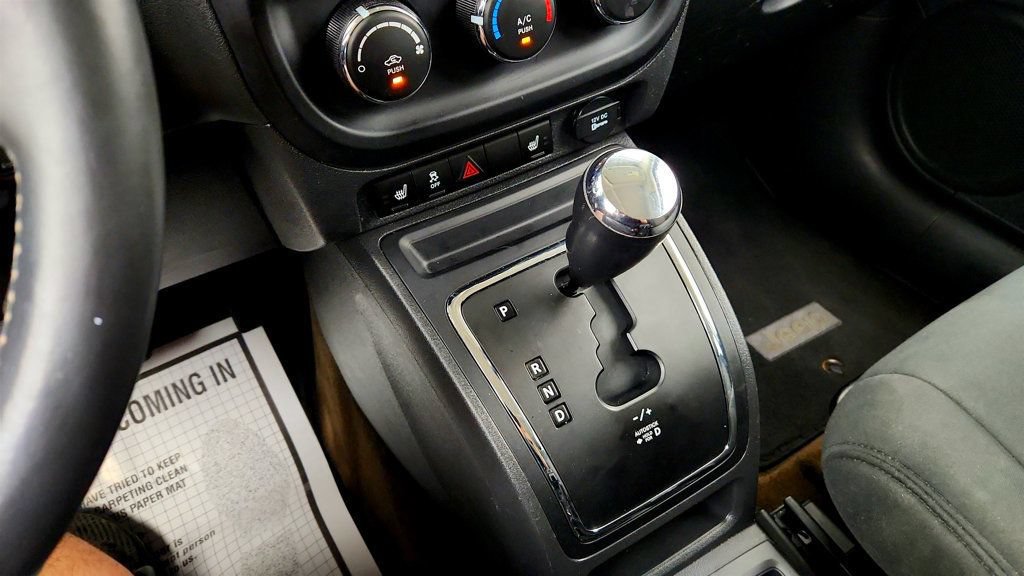 Used 2014 Jeep Patriot Latitude AWD/4WD image 16