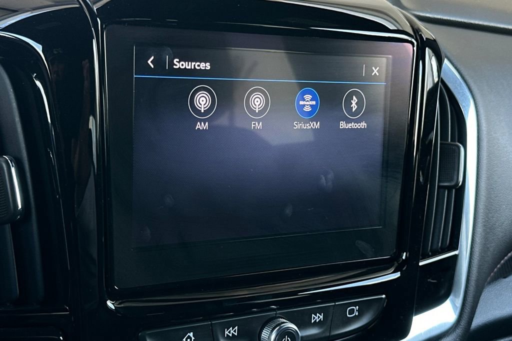 Used 2022 Chevrolet Traverse RS FWD image 22