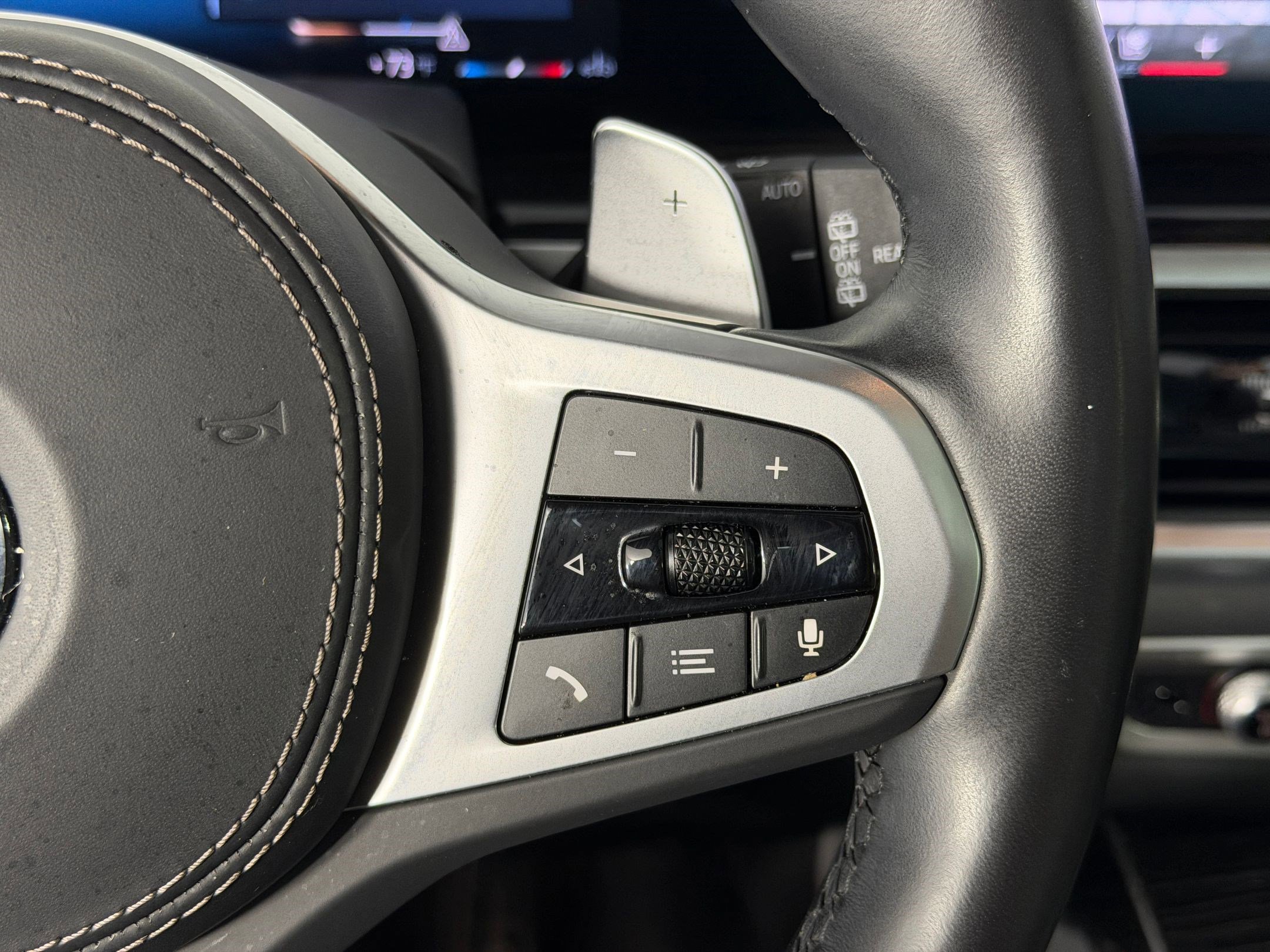 Used 2024 BMW X5 sDrive40i w/ M Sport Package RWD image 29