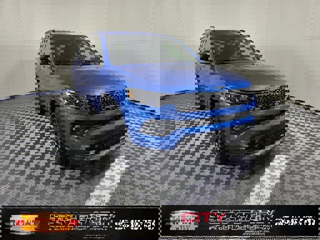 New 2026 Jeep Compass Latitude image 1