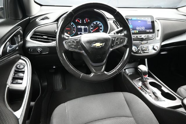 Used 2021 Chevrolet Malibu RS w/ LPO, Convenience Package 2 FWD image 12
