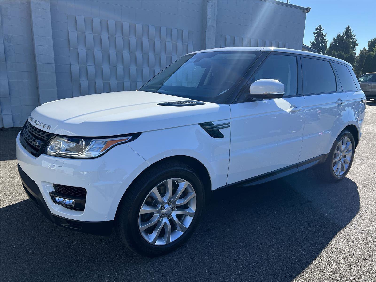 Used 2016 Land Rover Range Rover Sport SE