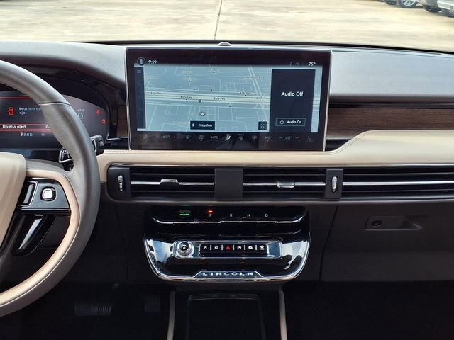 Certified 2024 Lincoln Corsair Reserve w/ Equipment Group 201A FWD image 8