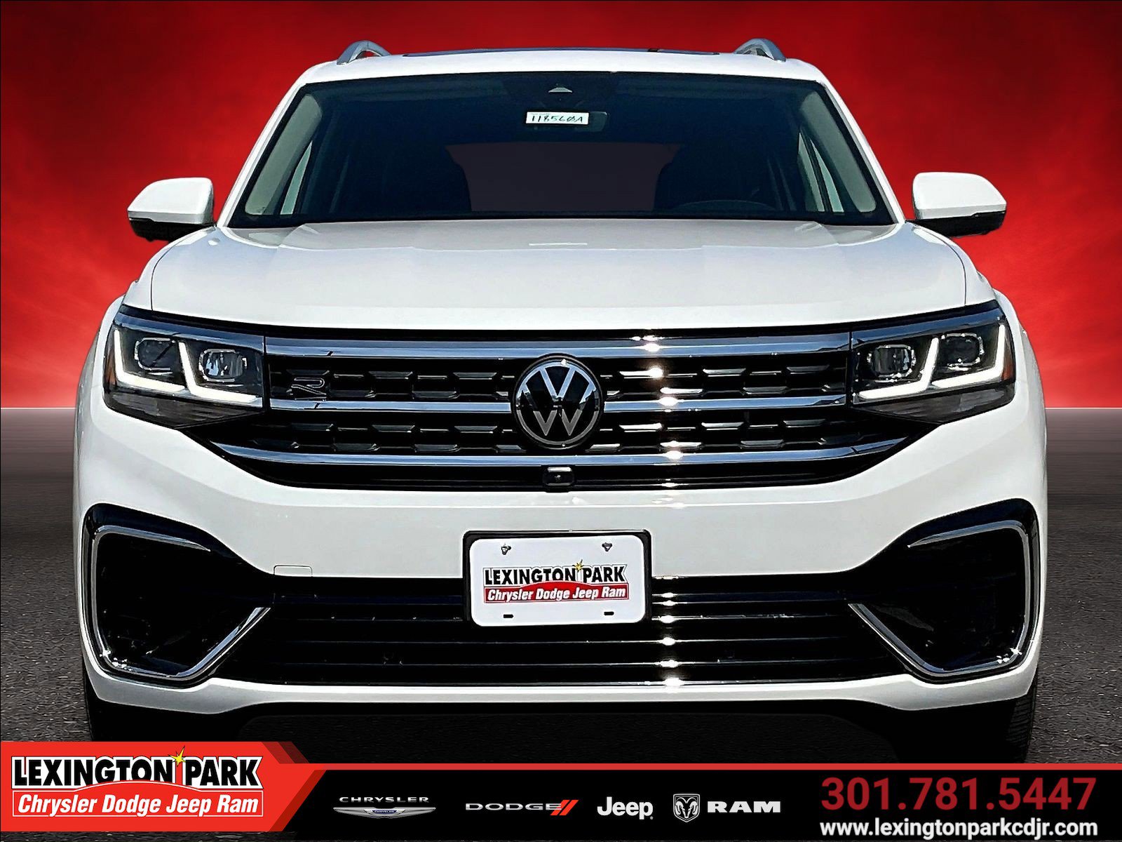 Used 2023 Volkswagen Atlas SEL Premium AWD/4WD image 2